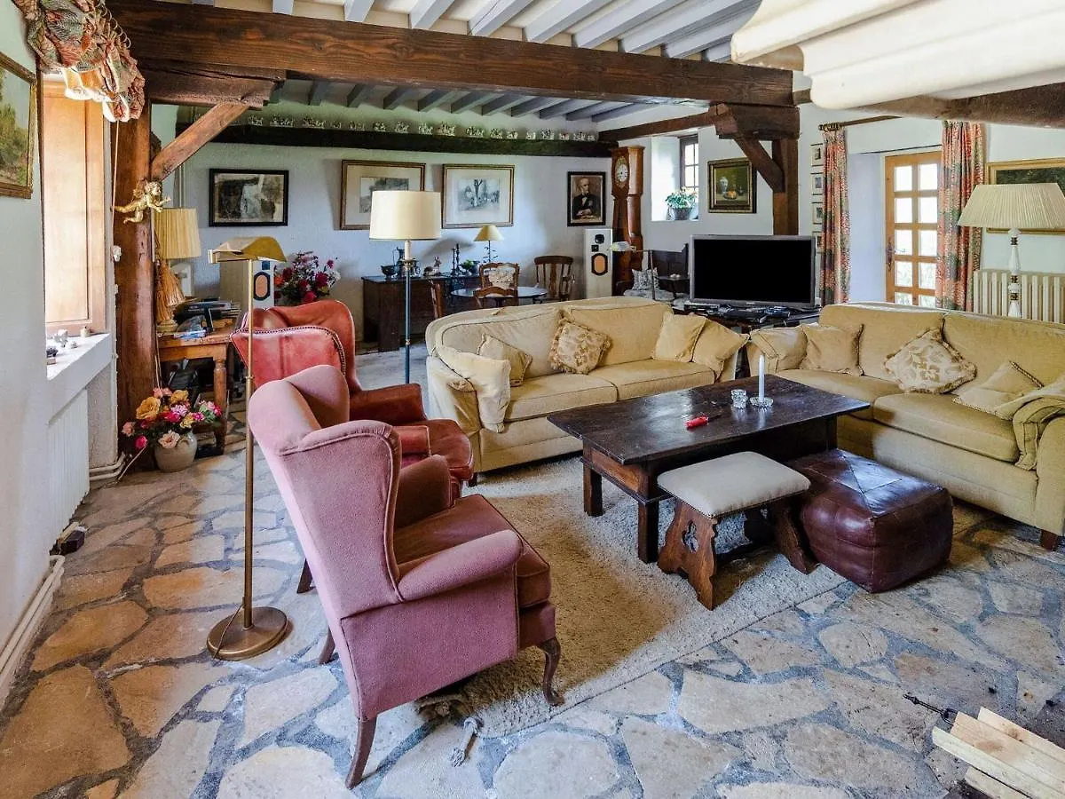 بيت للعطل فيلا Beautiful Castle In Le Veurdre With Private Pool