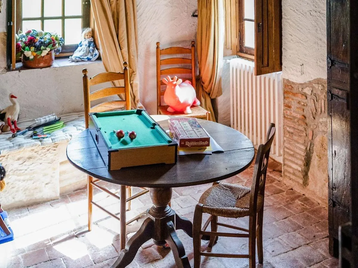 فيلا Beautiful Castle In Le Veurdre With Private Pool 0*,  فرنسا