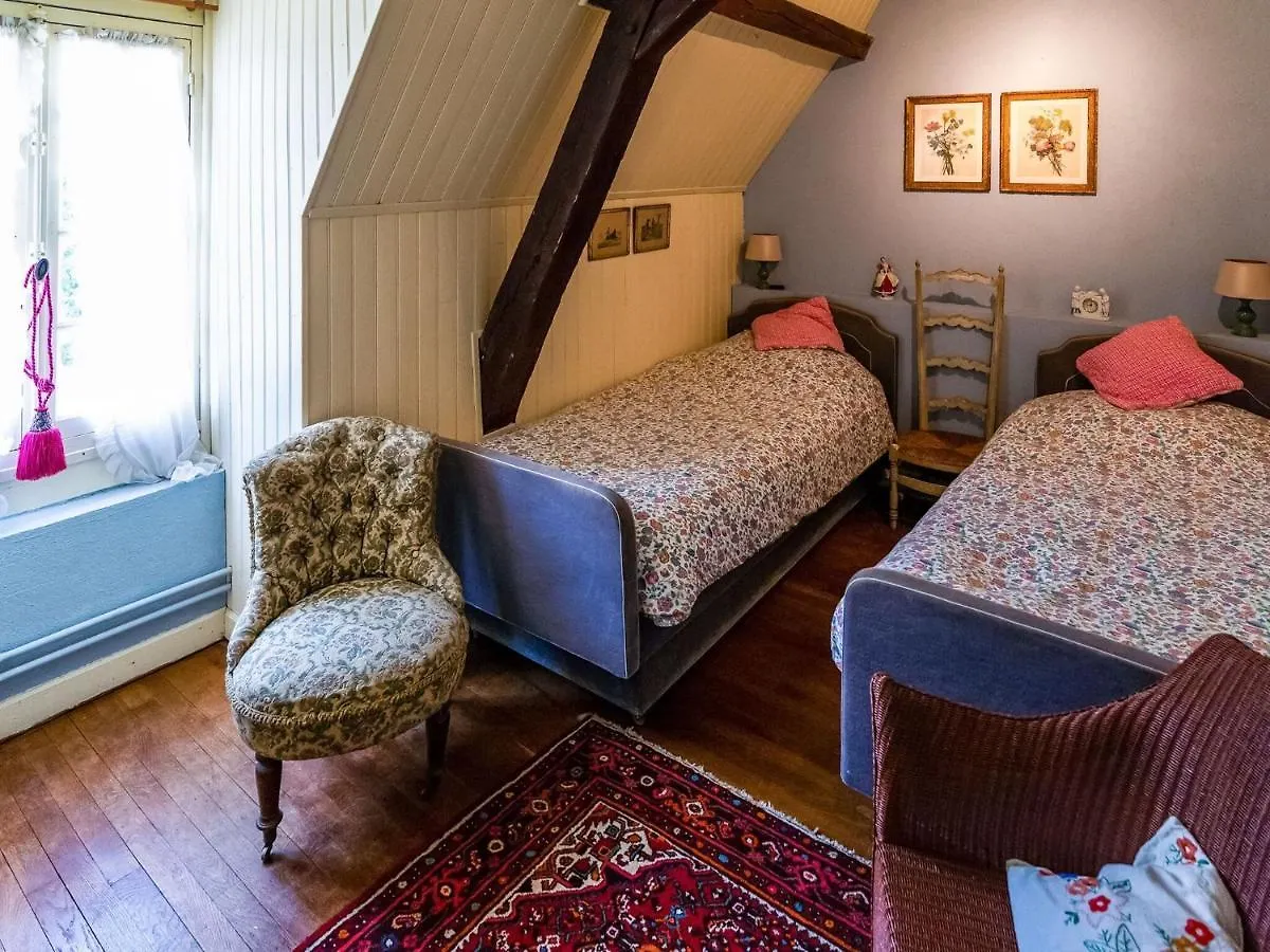 بيت للعطل فيلا Beautiful Castle In Le Veurdre With Private Pool