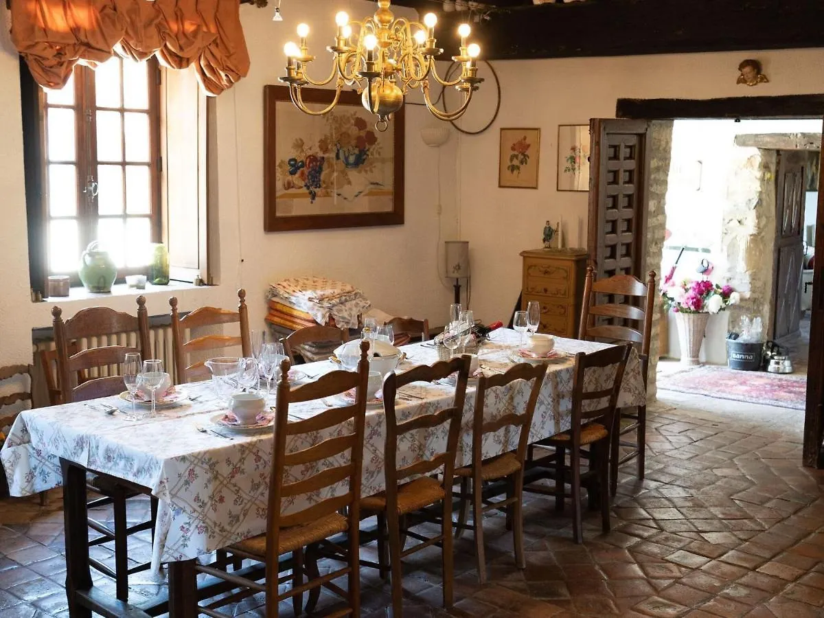Beautiful Castle In Le Veurdre With Private Pool Villa